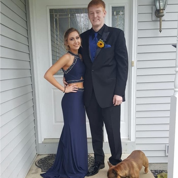 Prom dress - Picture 2 of 3